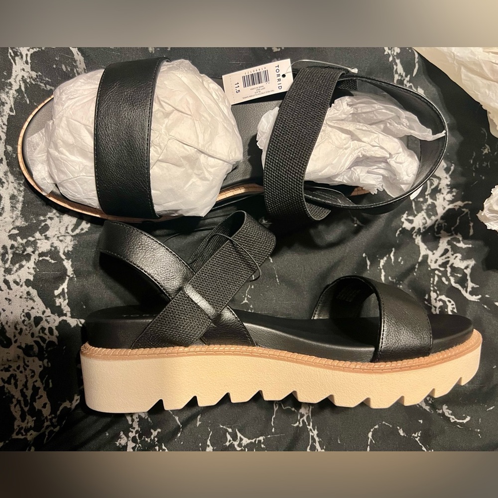Torrid two piece stretch flatform sandals